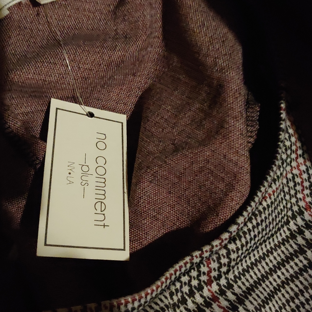 ❤NWT Plaid Cross Front LS Dress - Picture 3 of 8